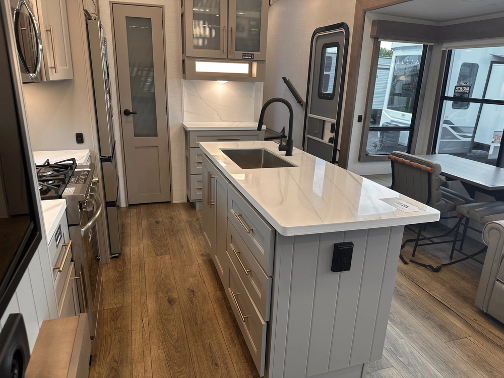 Alliance Rv Paradigm 310rl 2025 alt