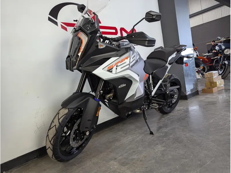 2024 KTM 1290 SUPER ADVENTURE S *4.99%/48 mois💳
