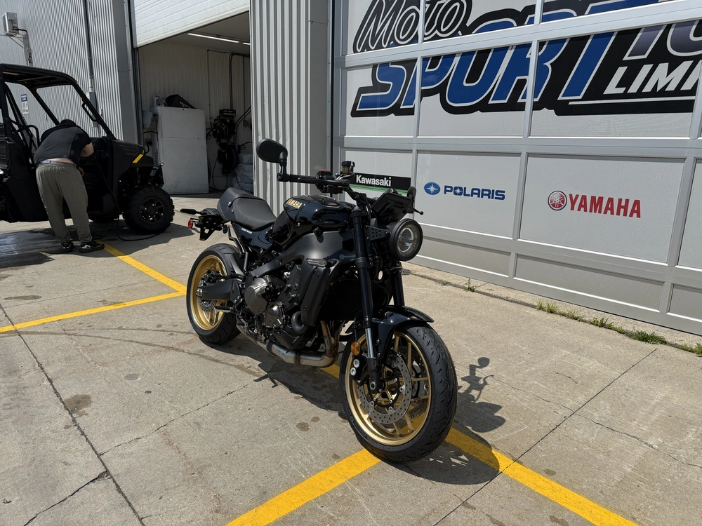 2025 Yamaha Xsr900 alt