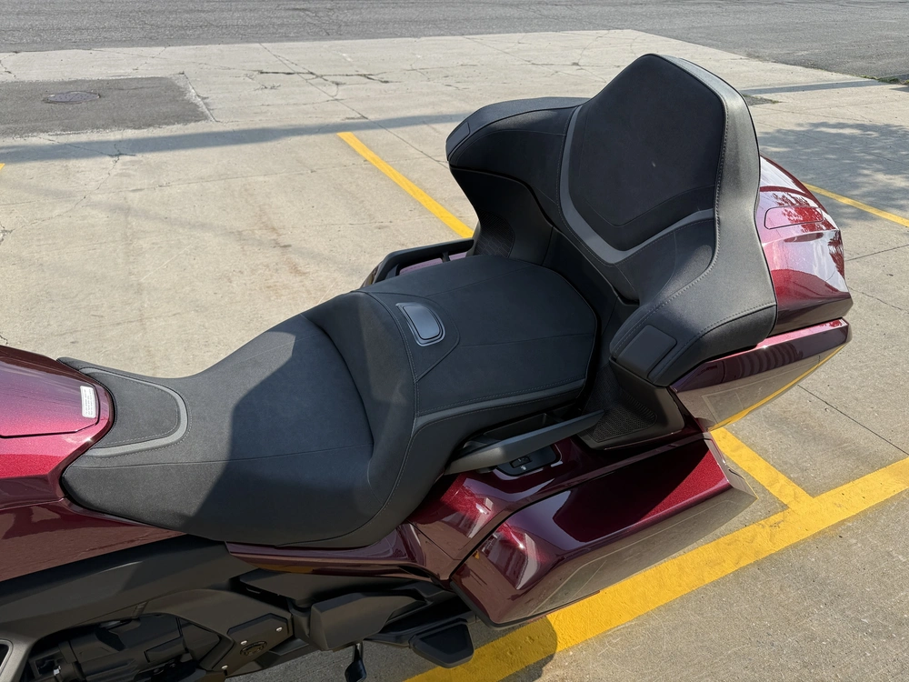 Honda Gold Wing Tour Dct 2025 alt
