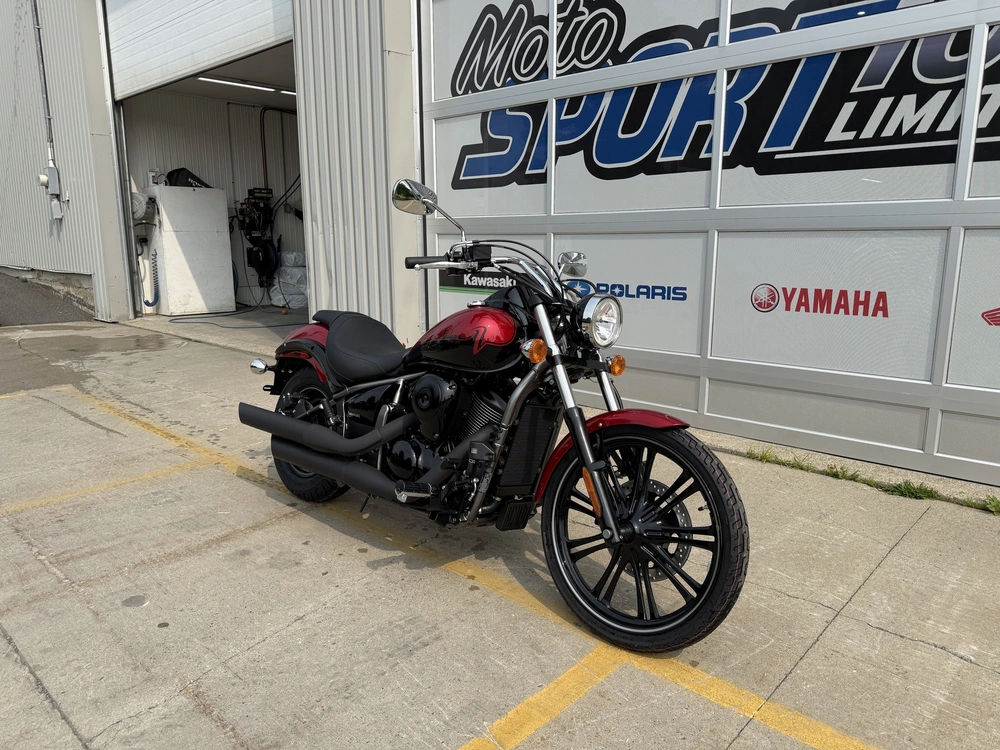 Kawasaki Vulcan 900 Custom 2025 alt