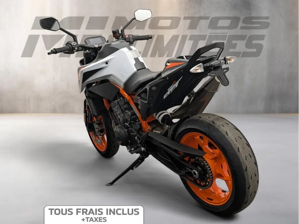 2021 KTM 890 DUKE R