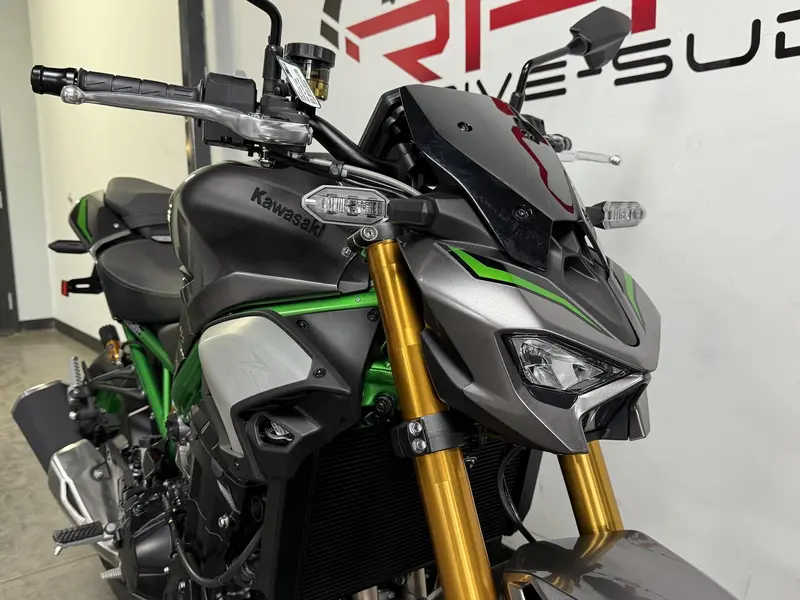 2025 Kawasaki Z900 SE *5.99% jusqu'à 84 mois💳