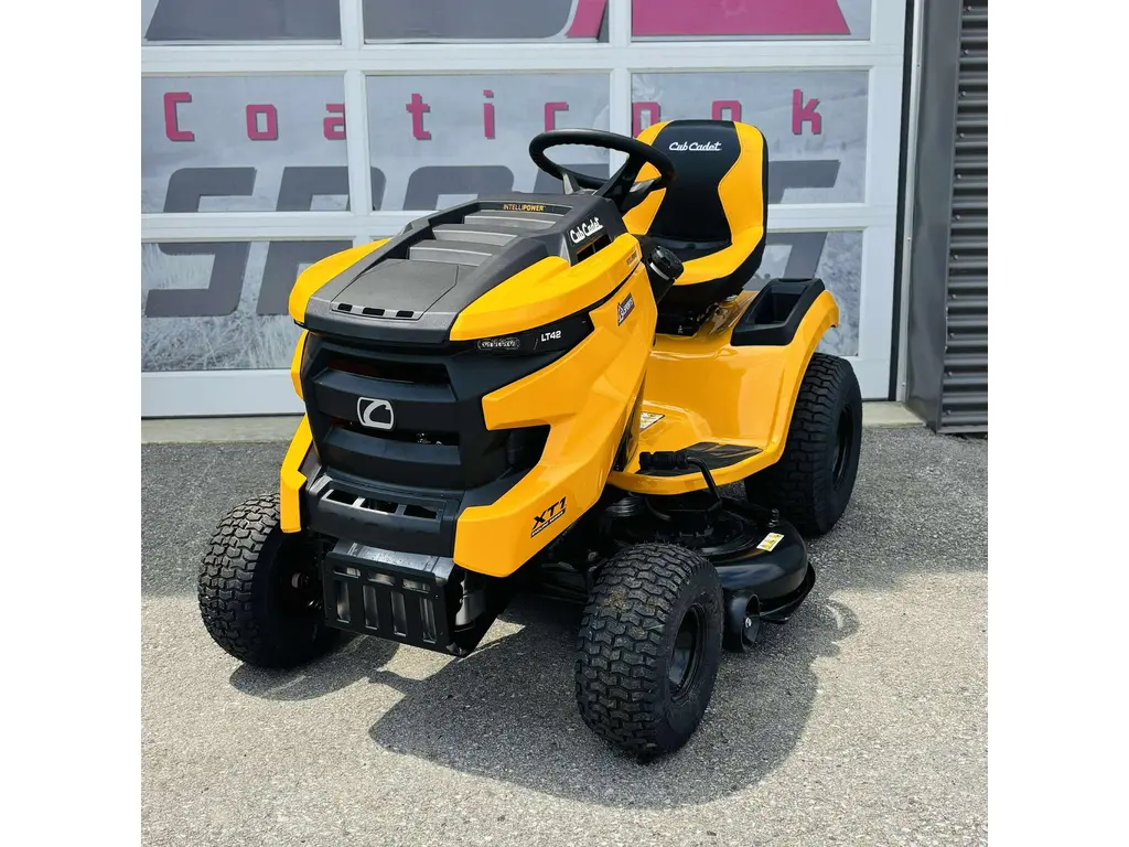 Cub Cadet TRACTEUR À GAZON LT42 13A6A9TS596 2025