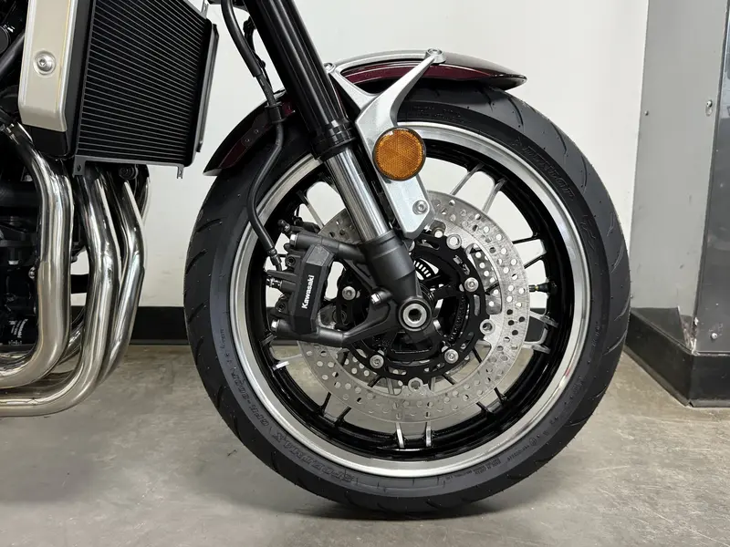 2025 Kawasaki Z900RS *5.99% jusqu'à 84 mois💳