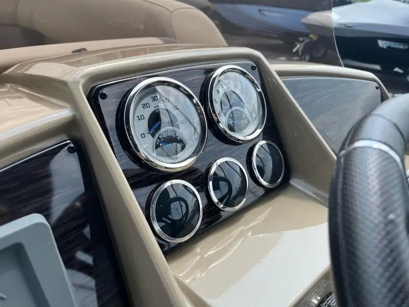 Sylvan MIRAGE 820 CRUISE 2T 2026