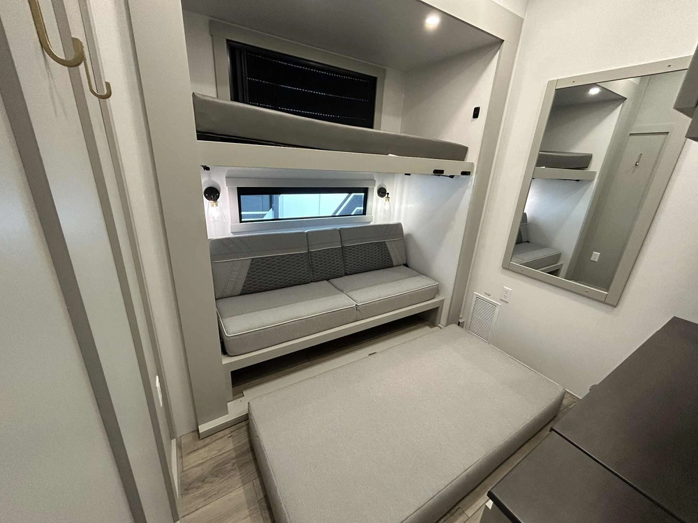 Brinkley Rv Z 3610 2025 alt