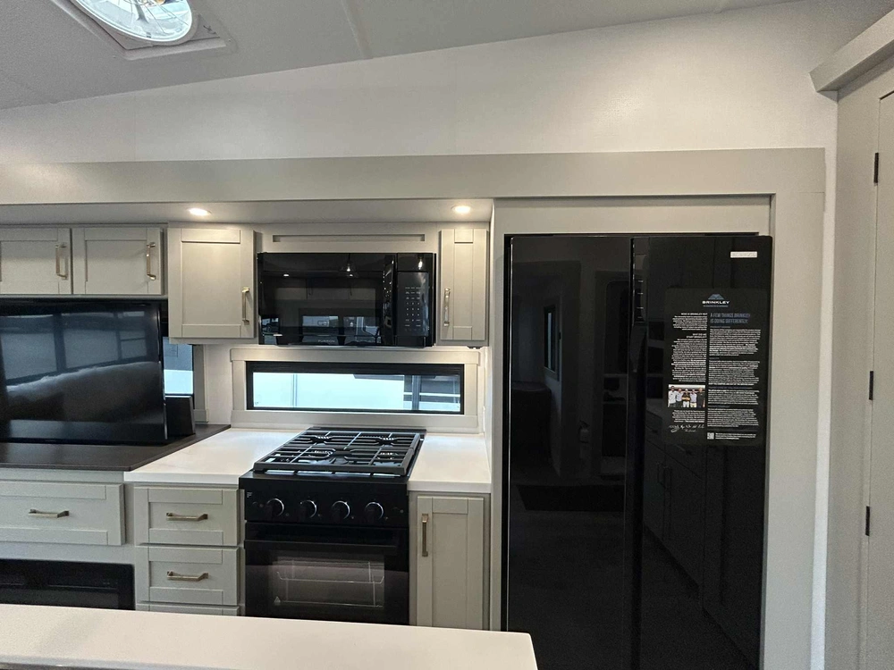 Brinkley Rv Z 3610 2025 alt