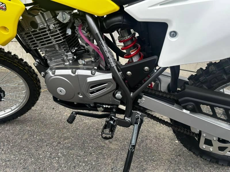 2025 Suzuki Drz-125l alt