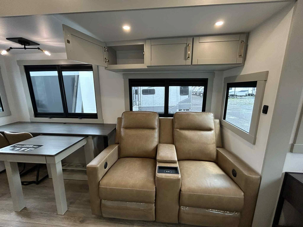 Brinkley Rv Z 3610 2025 alt