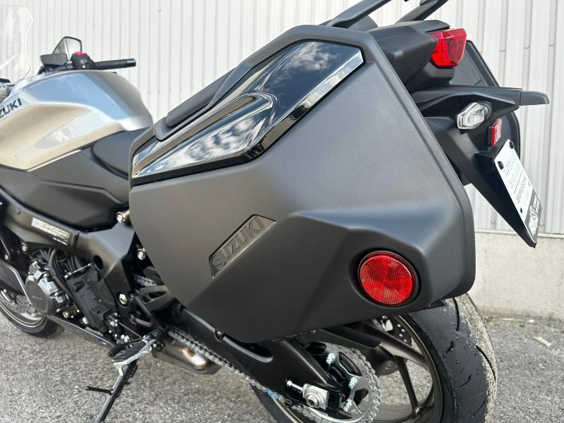 Suzuki Gsx-s1000gt+ 2025 alt