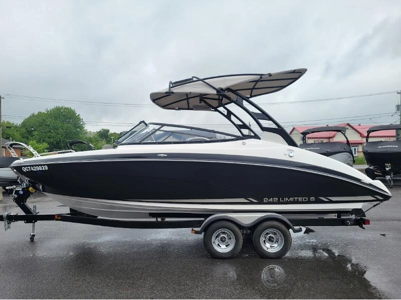 Yamaha 242 Limited S 2016 alt