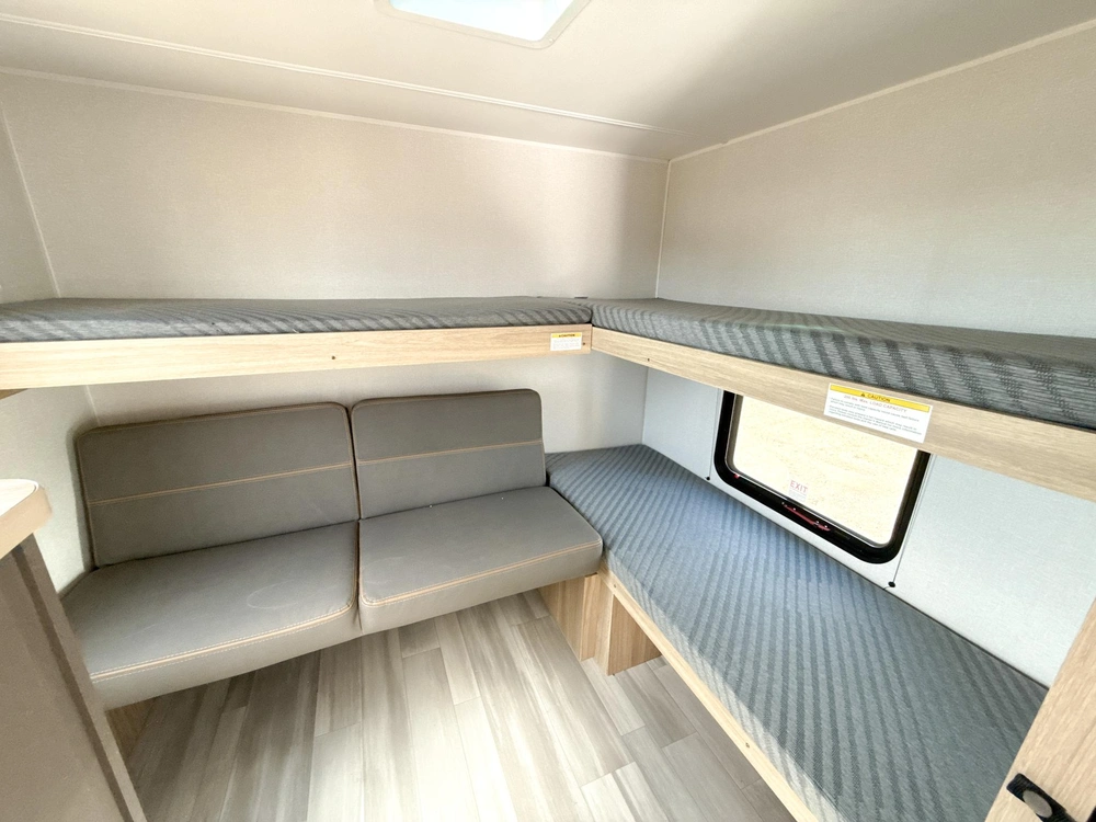 2025 Heartland A-32bh Avenir Travel Trailer alt