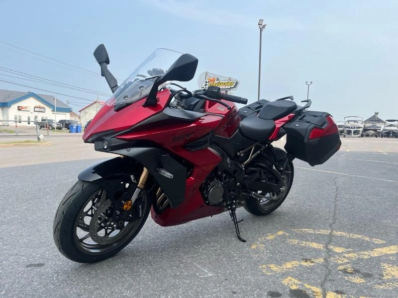 Suzuki Gsx-s1000gt+ 2025 alt