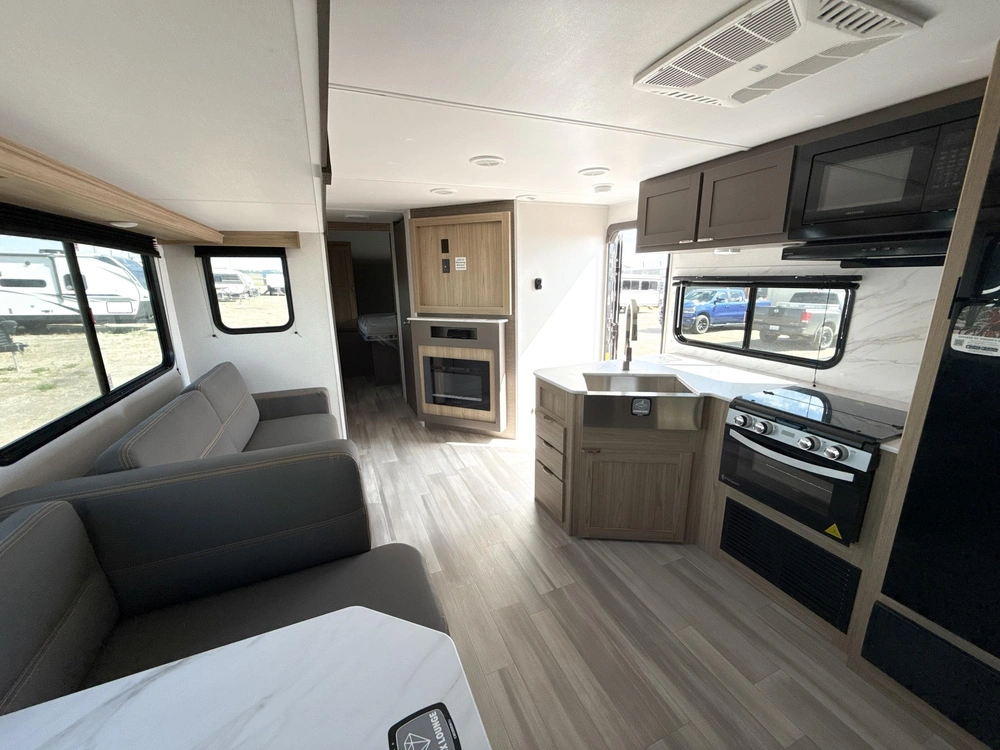 2025 Heartland A-32bh Avenir Travel Trailer alt