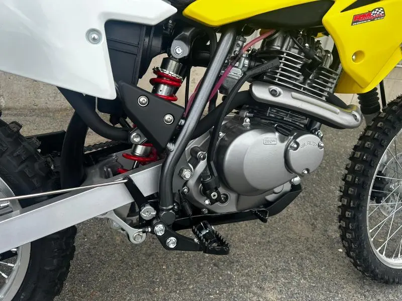 2025 Suzuki DRZ-125L thumbnail 3