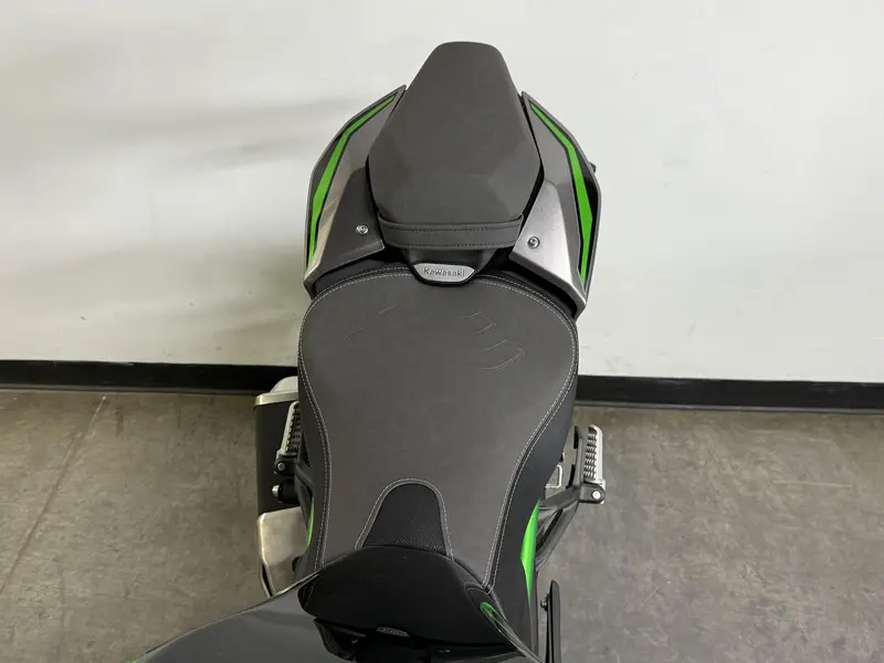 2025 Kawasaki Z900 SE *5.99% jusqu'à 84 mois💳