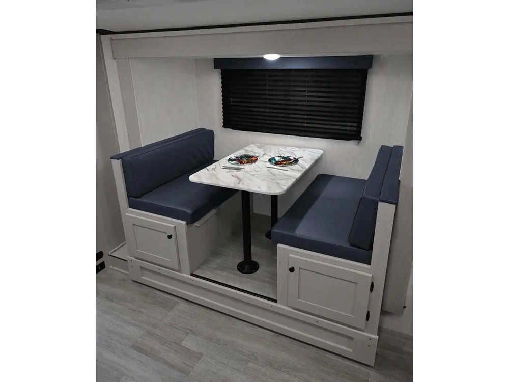 Coachmen Apex 208bhs 2026 alt