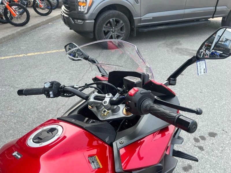 Suzuki Gsx-s1000gt+ 2025 alt