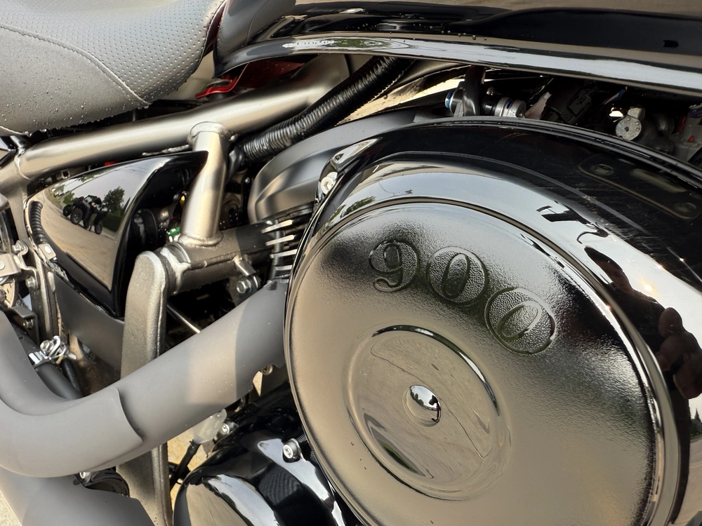 Kawasaki Vulcan 900 Custom 2025 alt
