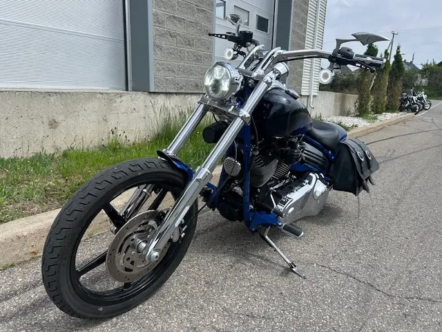 Harley-Davidson ROCKER CFXCWC 2010