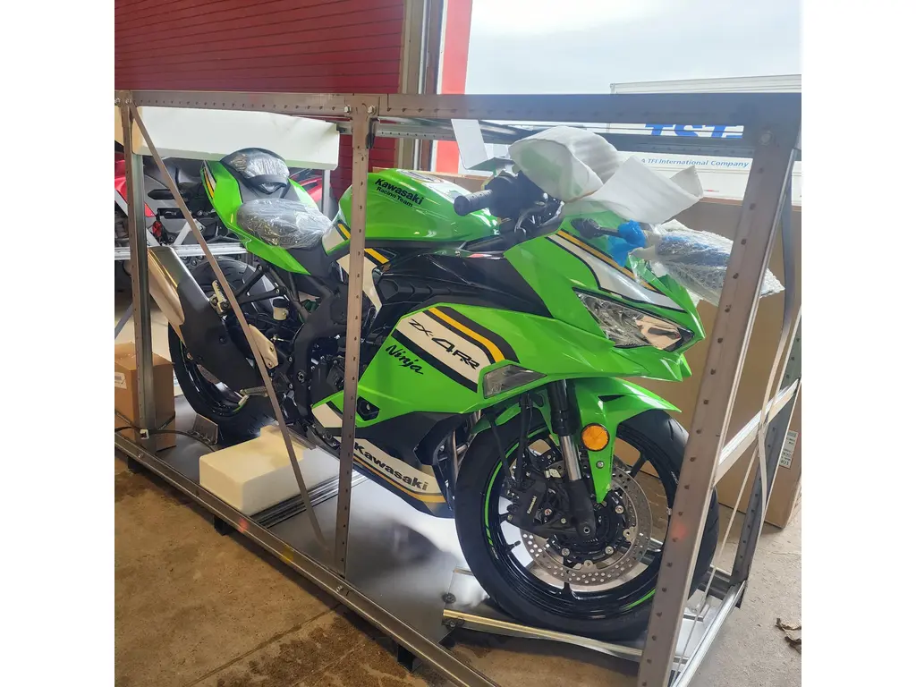 2025 Kawasaki Ninja ZX-4RR KRT