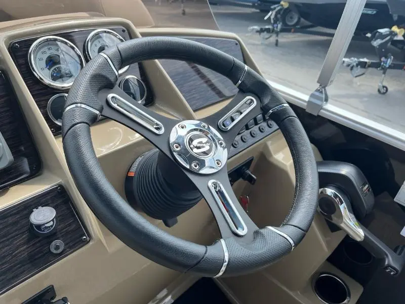 Sylvan MIRAGE 820 CRUISE 2T 2026