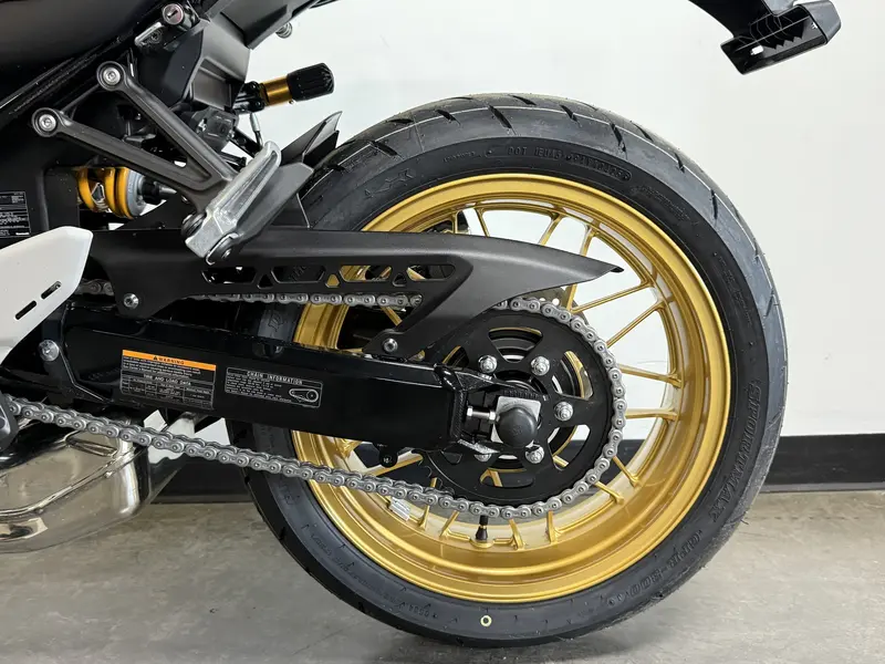 2025 Kawasaki Z900RS SE *5.99% jusqu'à 84 mois💳