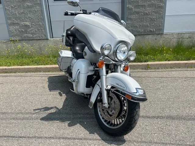 Harley-Davidson FLHTCU Electra Glide UltraFLHTCU 2013
