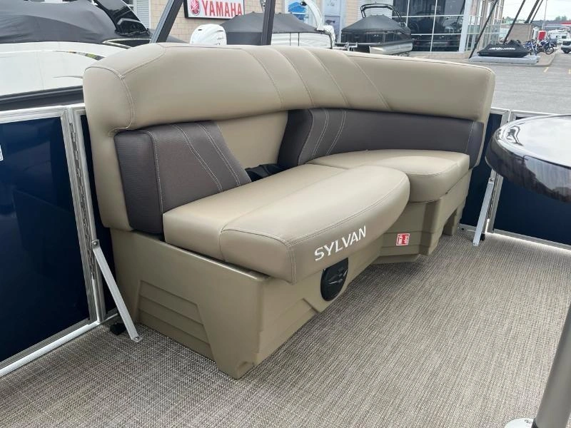 Sylvan Mirage 8522 Party Fish 115hp 2026 alt
