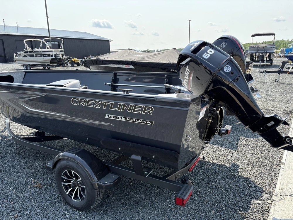 2025 Crestliner 1650 Kodiak Tiller - Gun Metal alt