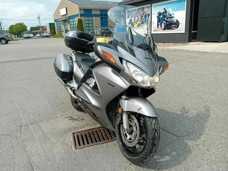 2003 Honda ST1300