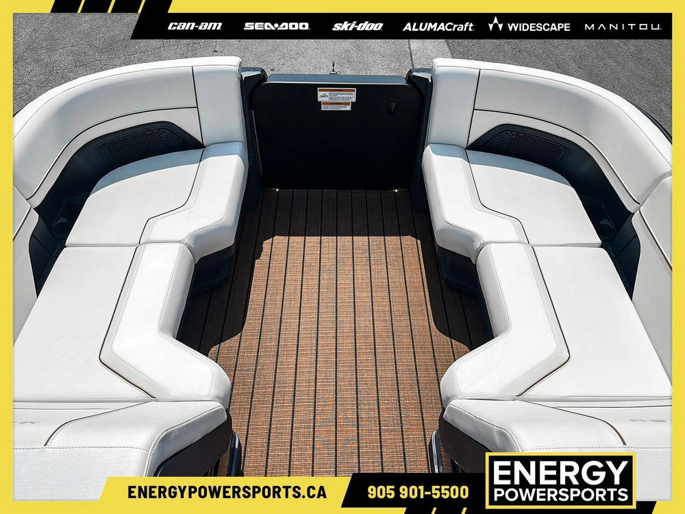 2025 Manitou Explore 22 Navigator Shp575 With 250 Verado alt