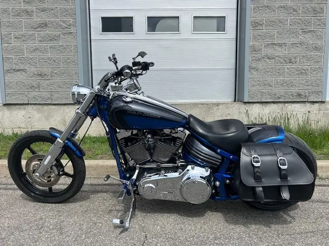 Harley-Davidson ROCKER CFXCWC 2010