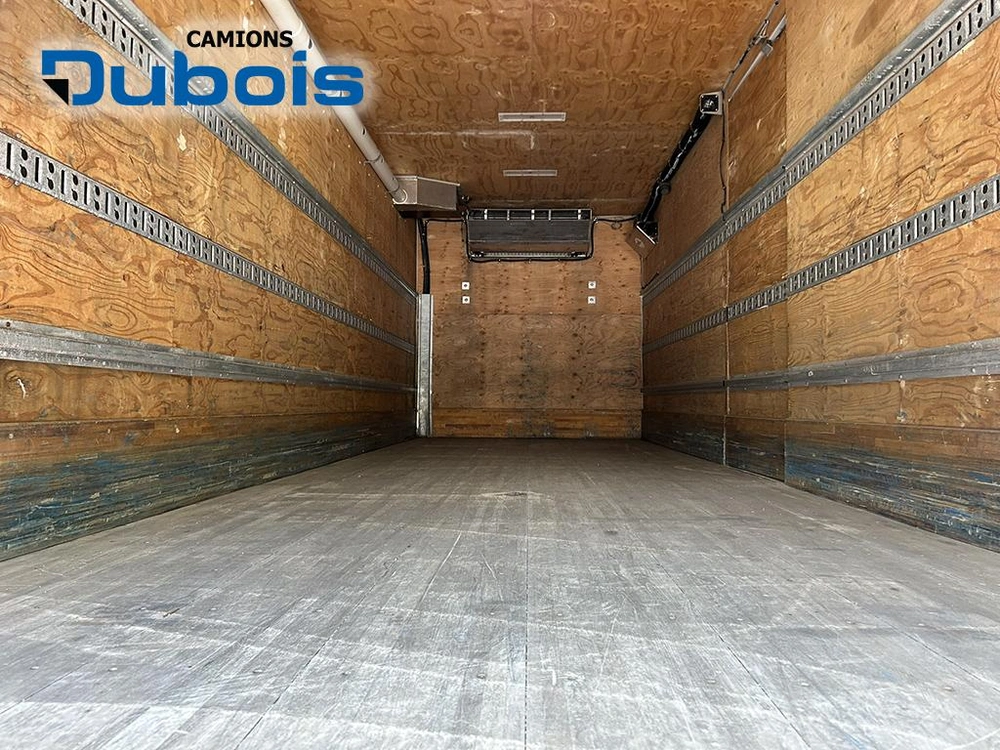 2019 Freightliner M2-106 alt