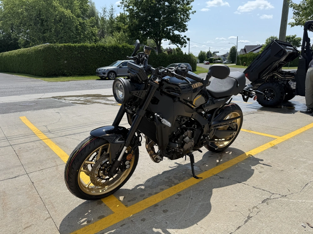 2025 Yamaha Xsr900 alt