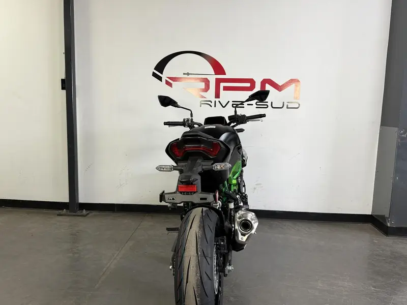 2025 Kawasaki Z900 thumbnail 19