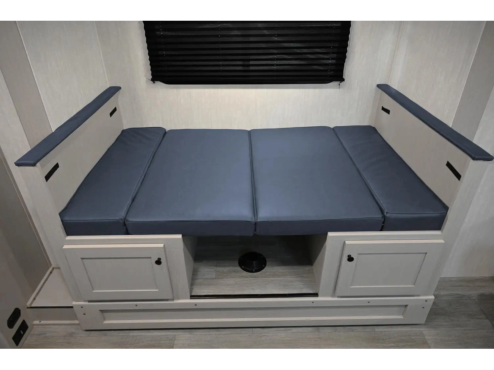 Coachmen Apex 208bhs 2026 alt