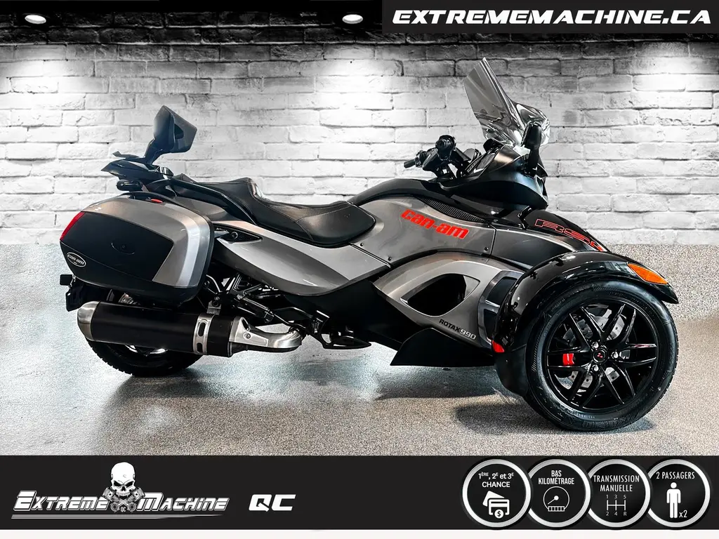 2011 Can-Am SPYDER RS-S- SM5 MANUELLE – SEULEMENT 38812KM – TRÈS PROPRE!!!