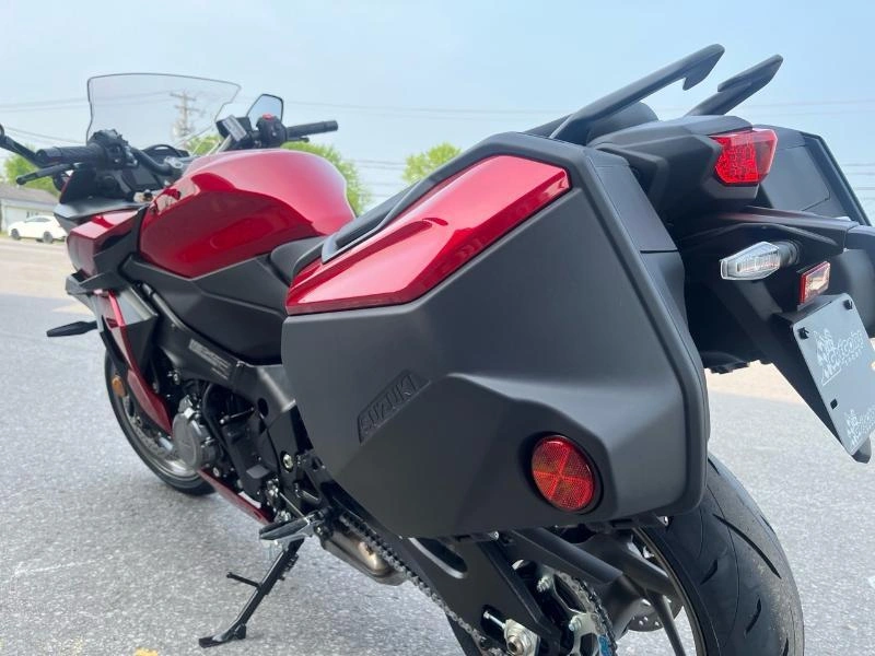 Suzuki Gsx-s1000gt+ 2025 alt