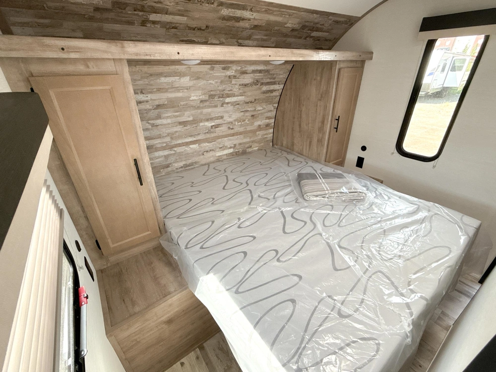 2025 Gulf Stream Ameri-lite Travel Trailer alt