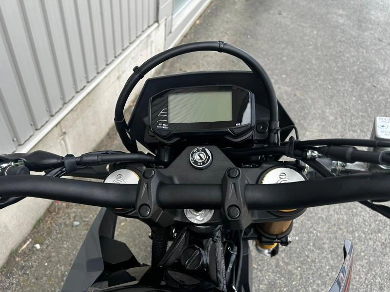 Suzuki Dr-z4s 2025 alt