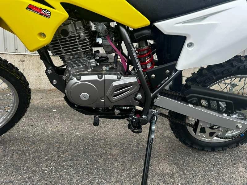 2025 Suzuki Drz-125l alt