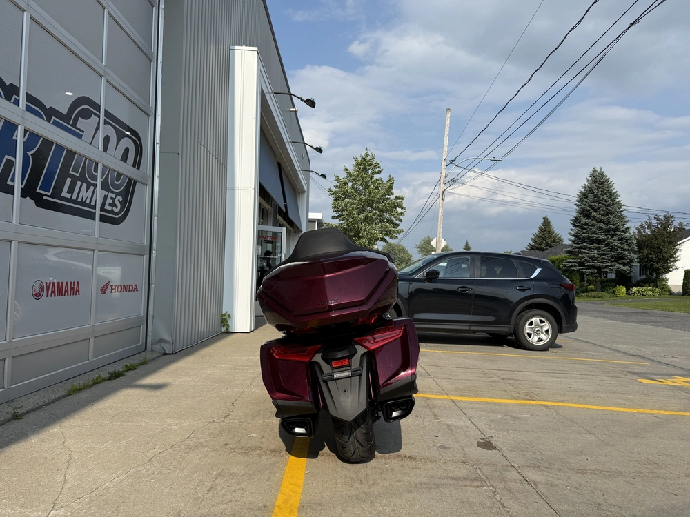 Honda Gold Wing Tour Dct 2025 alt