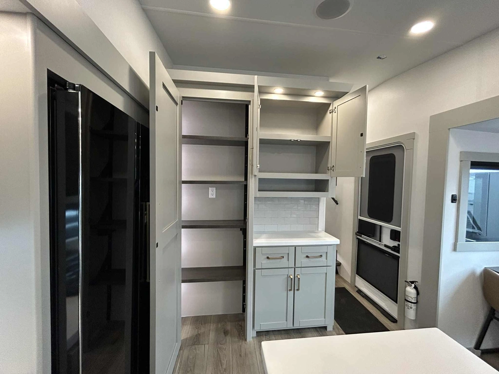 Brinkley Rv Z 3610 2025 alt