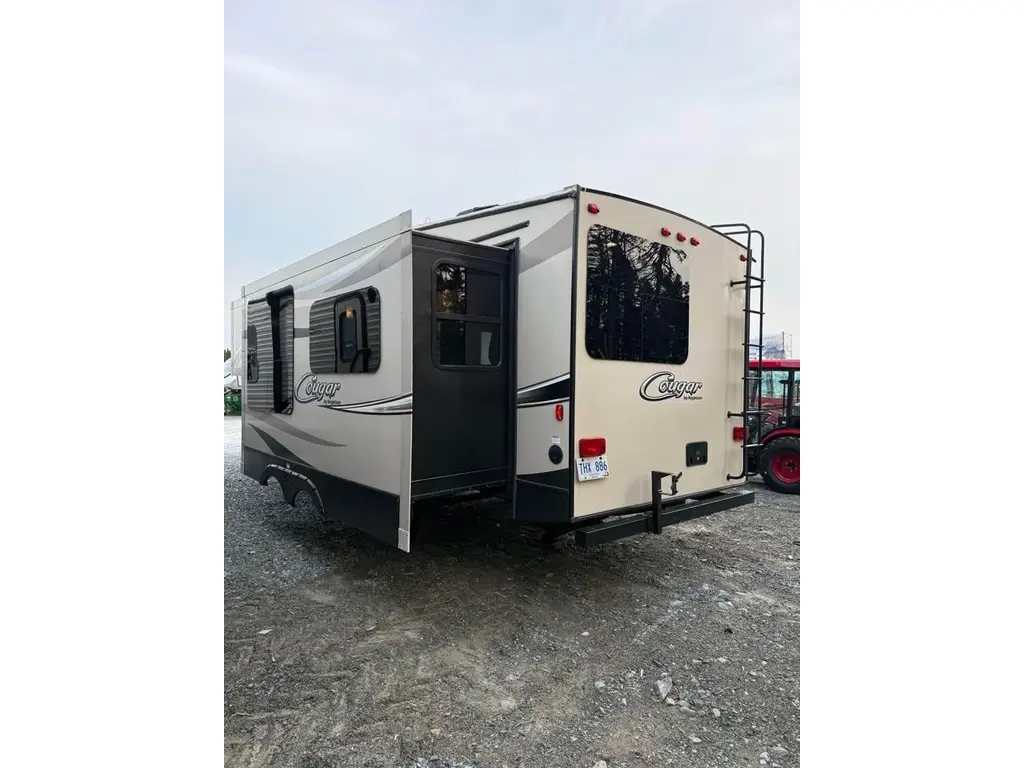 2016 Keystone RV COUGAR 25BHS AS IS!!!!