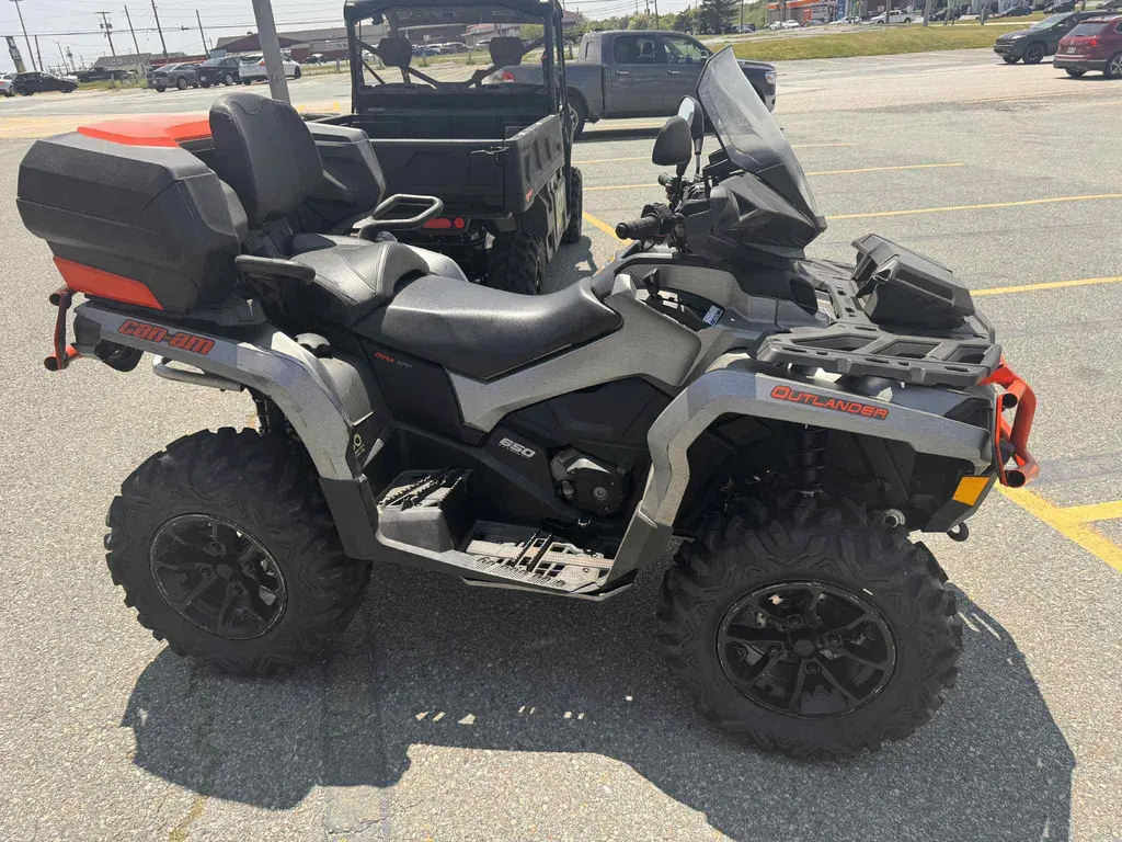 2018 Can-Am Max XT 650