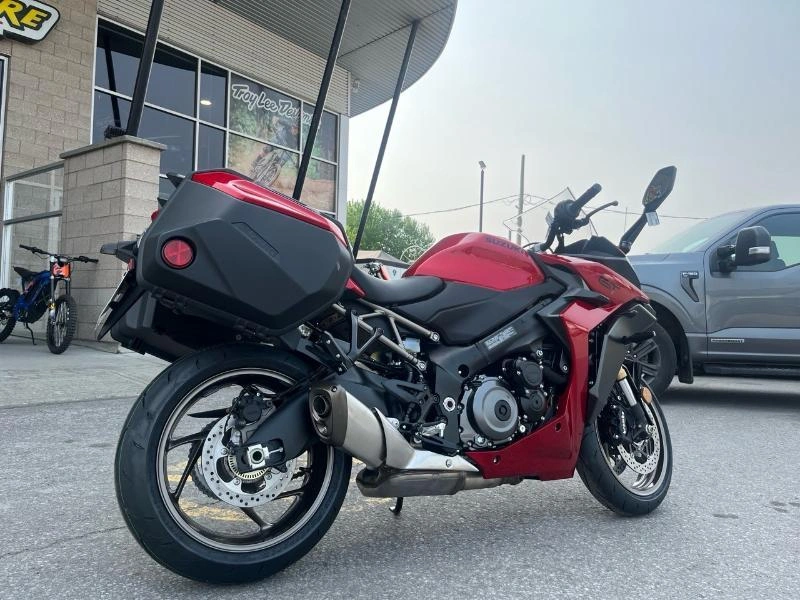Suzuki Gsx-s1000gt+ 2025 alt