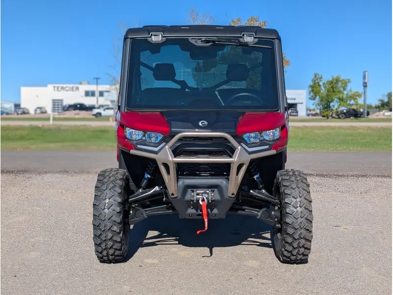 2025 Can-Am Defender Limited HD10