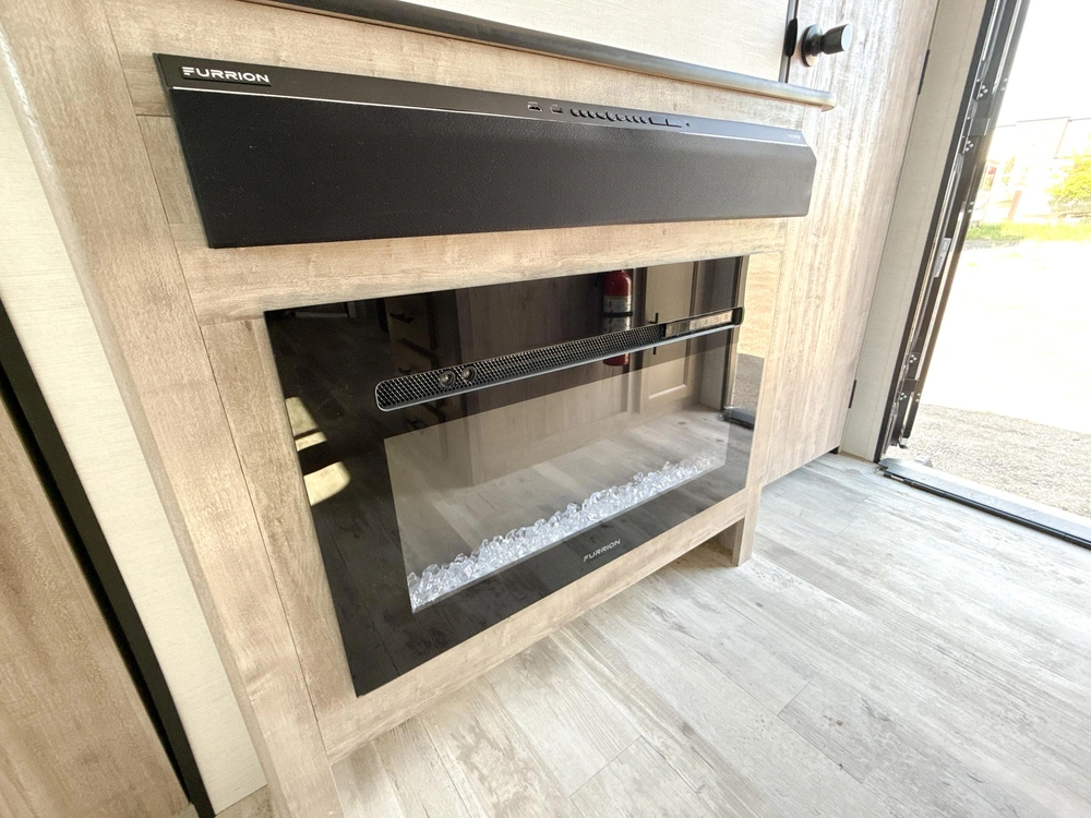 2025 Gulf Stream Ameri-lite Travel Trailer alt